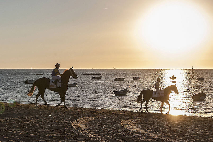 Las Carreras de Caballo de Sanlúcar disputarán su segundo ciclo del jueves, 17 al sábado 19. La gran favorita para el triunfo final es la amazona Lucía Gelabert, que ganó tres de las carreras del primer ciclo. 