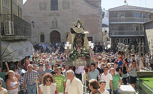 La imagen de Santa Teresa recorrerá las calles de la villa el día 25.