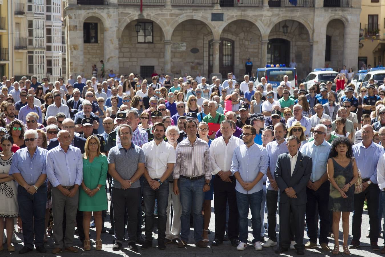 Concentración silenciosa en la Plaza Mayor de Zamora por los atentados de Cataluña