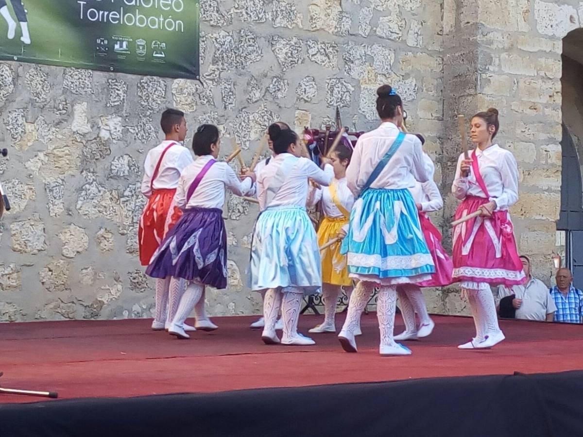XI Certamen de danzas de paloteo en Torrelobatón