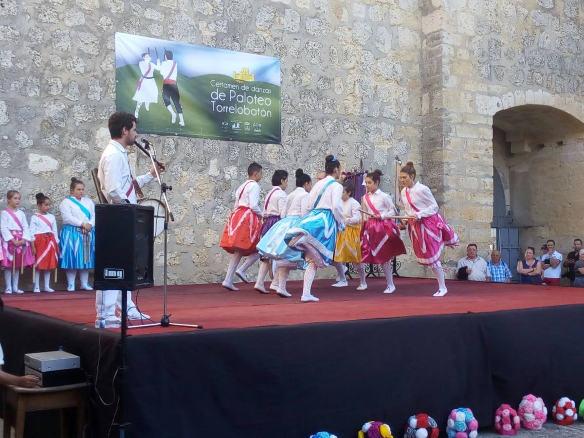 XI Certamen de danzas de paloteo en Torrelobatón