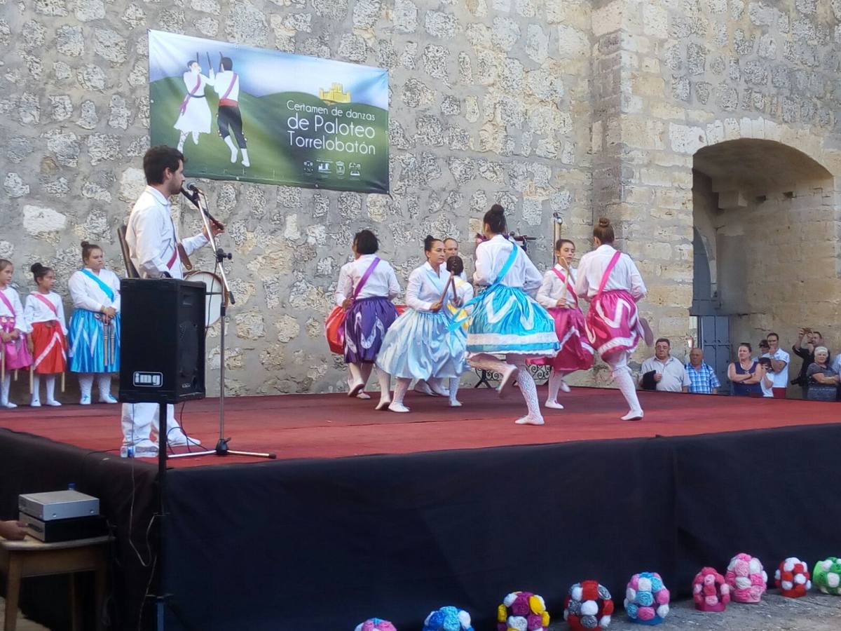 XI Certamen de danzas de paloteo en Torrelobatón
