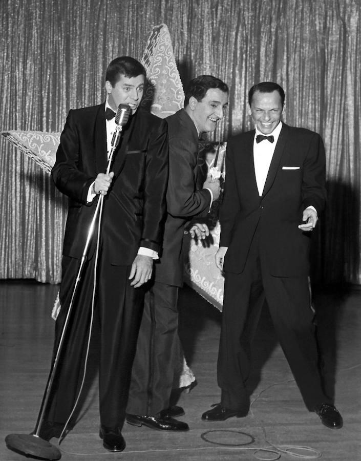 Jerry Lewis (Iz) con Danny Thomas (C) y Frank Sinatra(D)