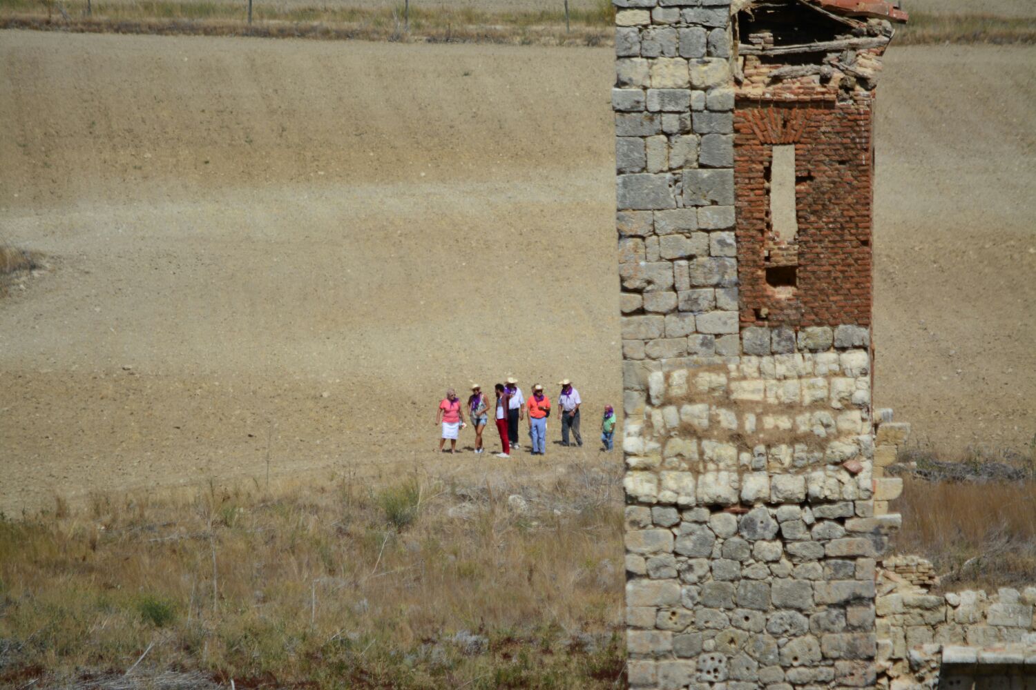 El pueblo permanece en ruinas desde que en 1967 emigraran los colonos después de la última cosecha