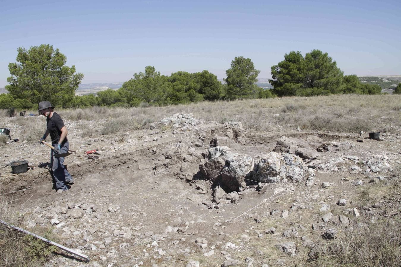 Arqueólogos de la Universidad de Burgos hallan el asentamiento fortificado de la Edad del Cobre