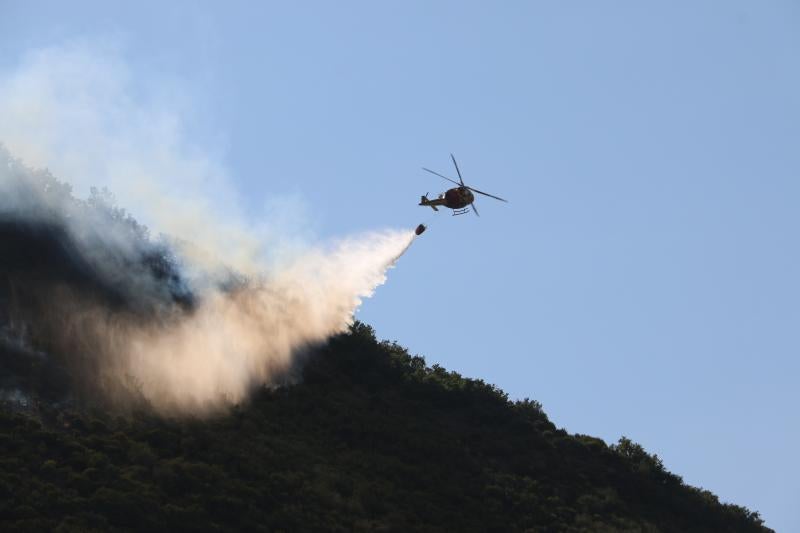 El presidente de la Junta, Juan Vicente Herrera, en el puesto de Mando Avanzado del incendio de La Cabrera