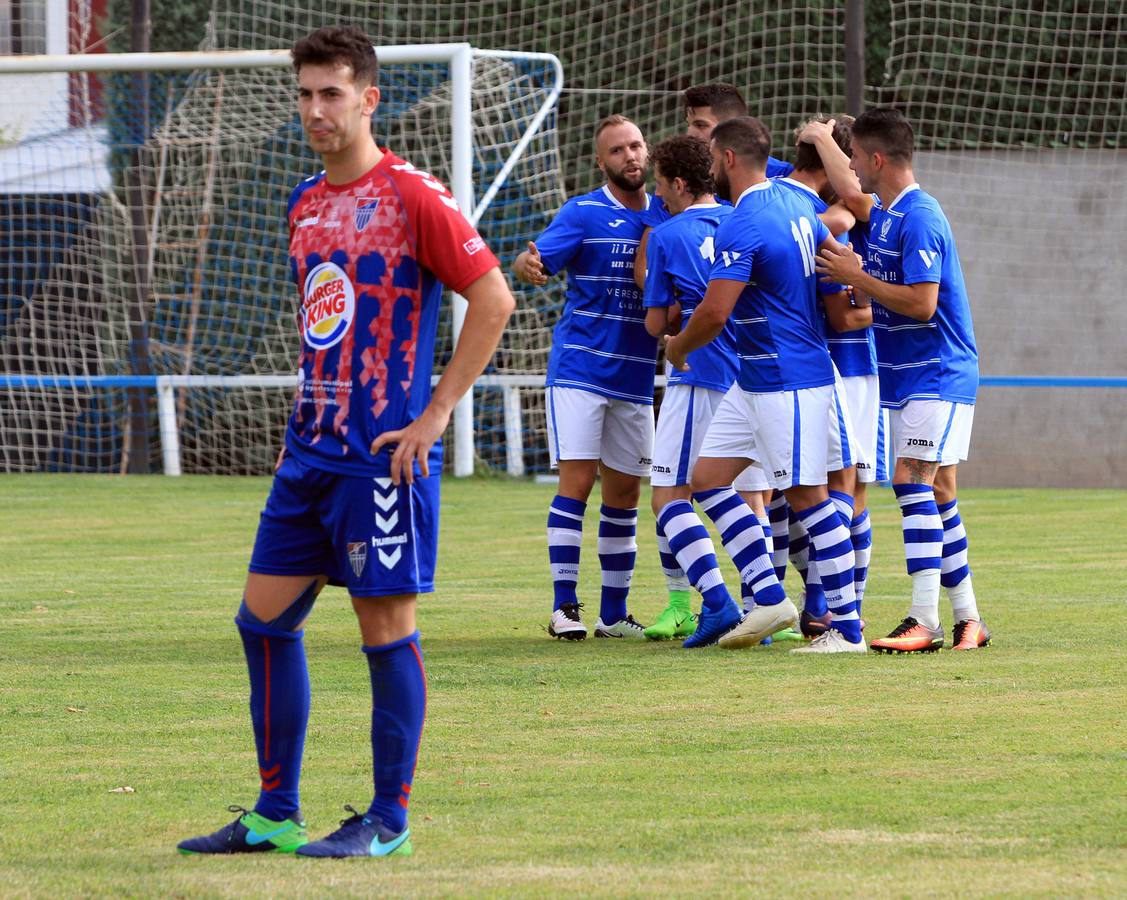 El encuentro estuvo marcado por el doble homenaje que ambos clubes rindieron a José María Martín 'Caramelo' y Nicolás Álvaro 'Cañero'