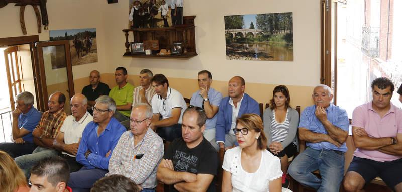  Presentación en Castrillo de Villavega (Palencia) el proyecto de transformación del regadío del río Valdavia 