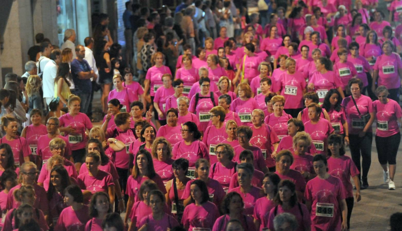 Medina celebra una multitudinaria carrera contra el cáncer