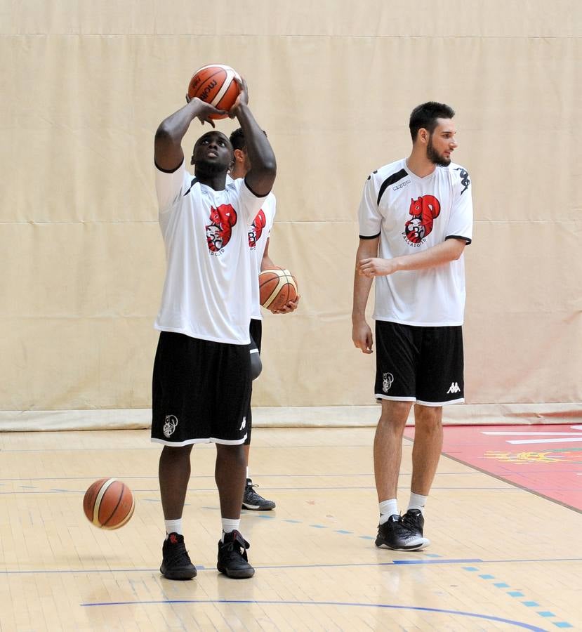 Las 'ardillas' se han vestido de corto para iniciar la pretemporada