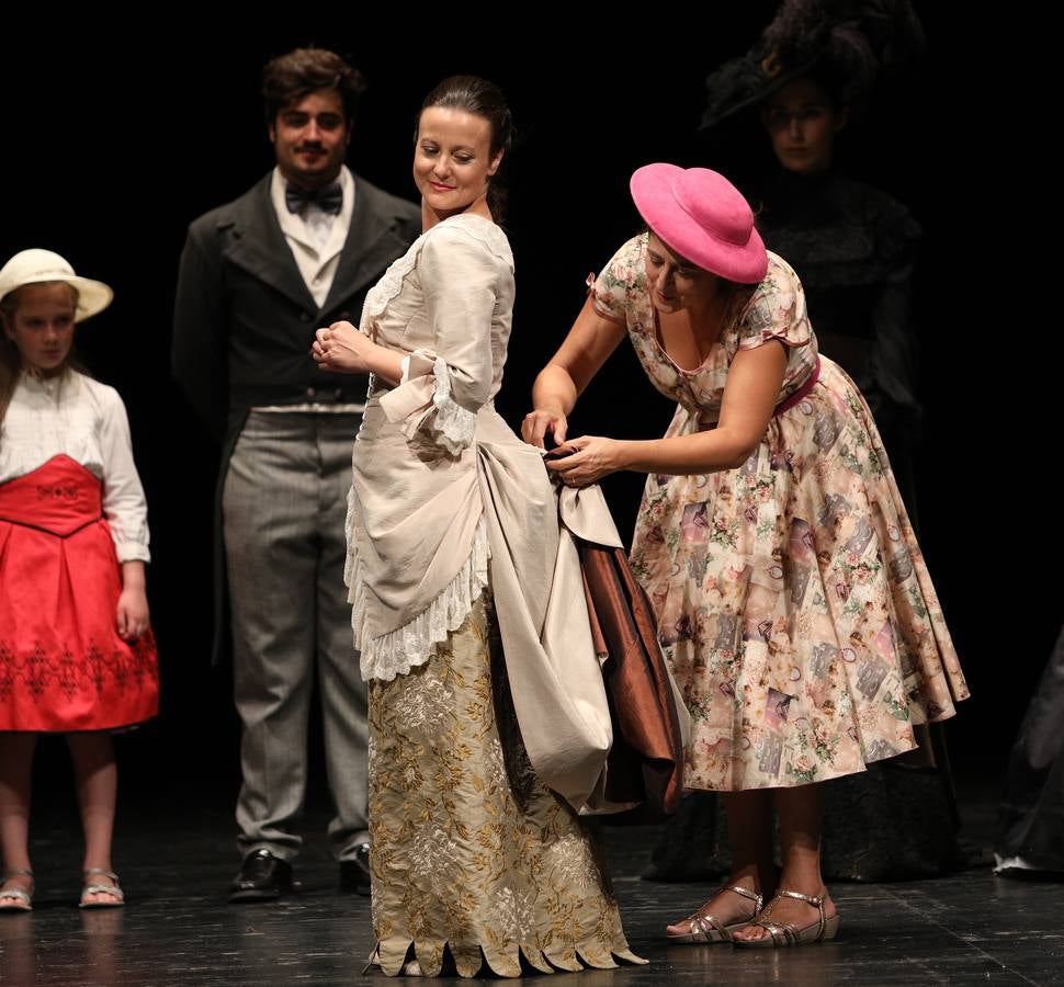 Con este desfile, Teatronaos concluye la temporada de Luces de Palencia