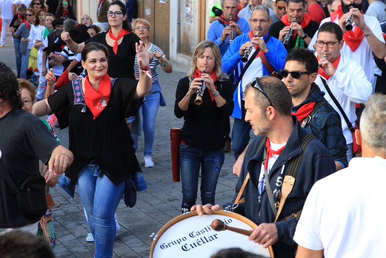 Los toros de la ganadería de Lagunajanada, protagonizaron momentos emocionantes y peligrosos en las calles, al entrar toda la manada disgregada