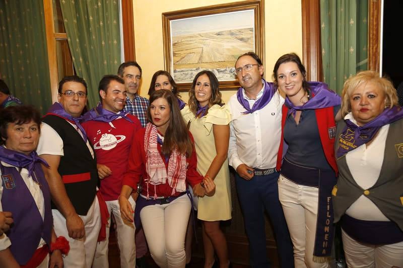 La lluvia obliga a posponer el pregón para mañana 