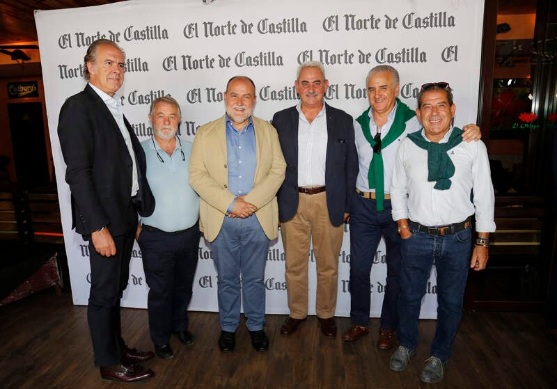 El abogado Alberto Martín Bustos, el diputado Carlos Morchón, Julio G. Calzada, el general Aurelio Quintanilla, Florencio Herrero y Carlos Aguado.