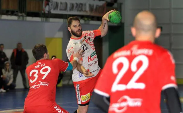 Antonio Llopis, en un partido anterior con el Alcobendas.