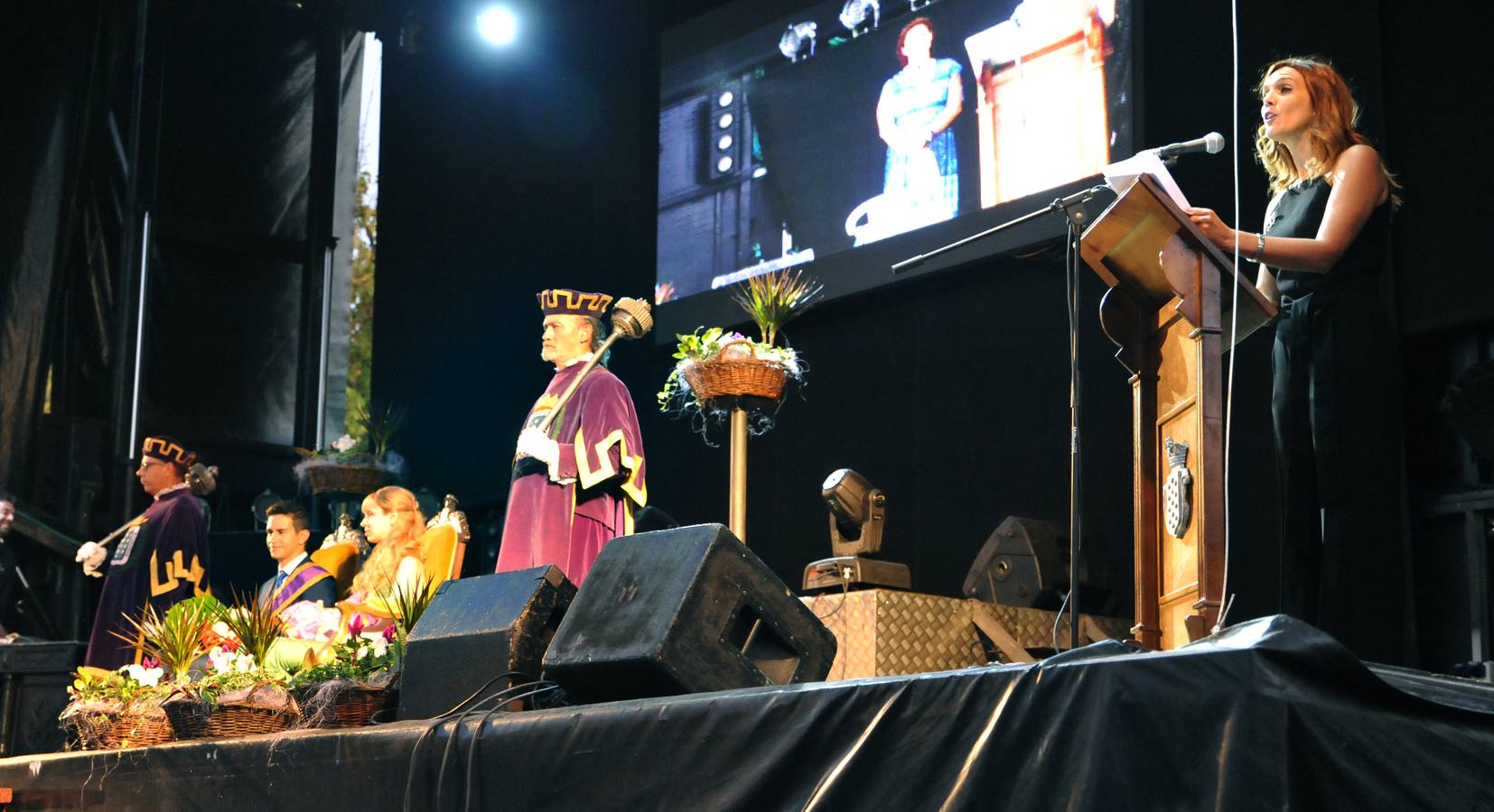 Sonia Andrino, redactora jefa de El Norte de Castilla, ha sido la encargada de inaugurar las fiestas de San Antolín.