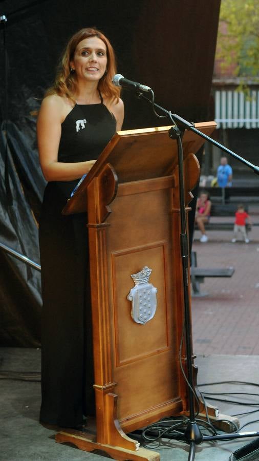 Sonia Andrino, redactora jefa de El Norte de Castilla, ha sido la encargada de inaugurar las fiestas de San Antolín.