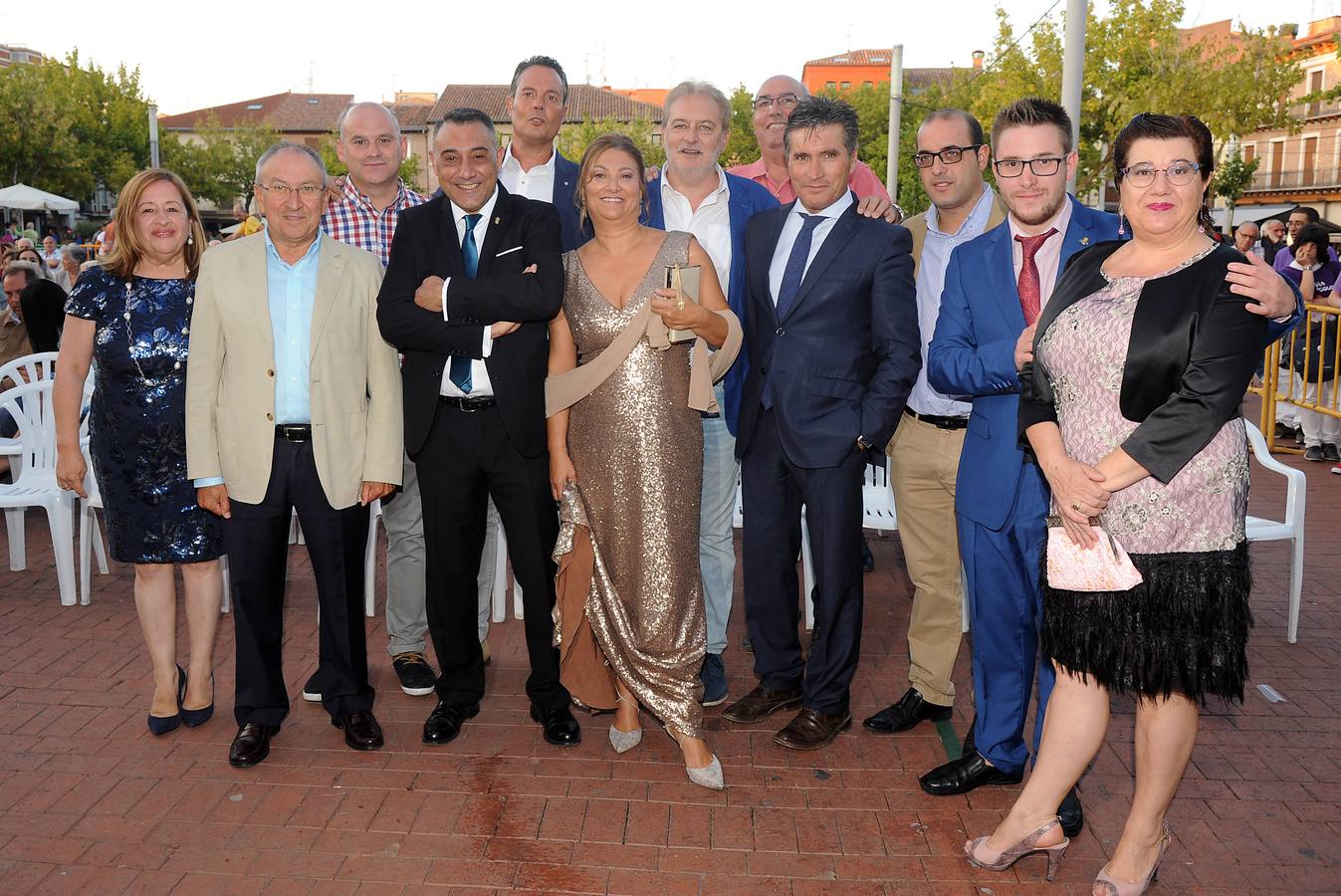 La alcaldesa, Teresa López, con los concejales de su grupo y otros cargos del PSOE, como el senador Emilio Álvarez Villazán.