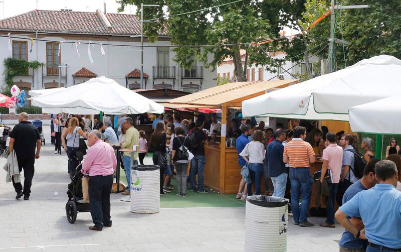 Ambiente en las casetas de la Feria de Día de las fiestas de Palencia