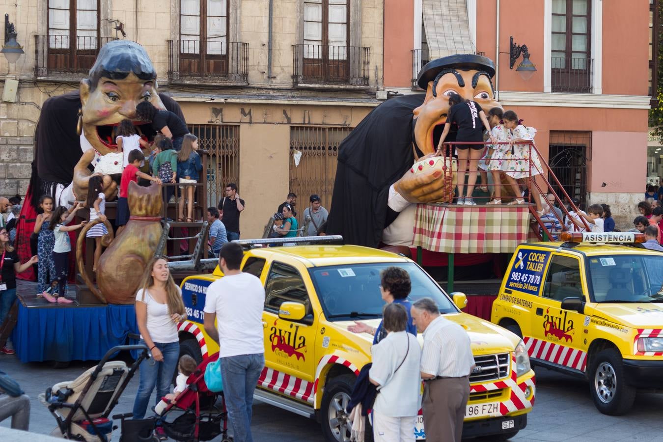 Valladolid inaugura sus fiestas con el discurso de Roberto Enriquez, actividades y conciertos