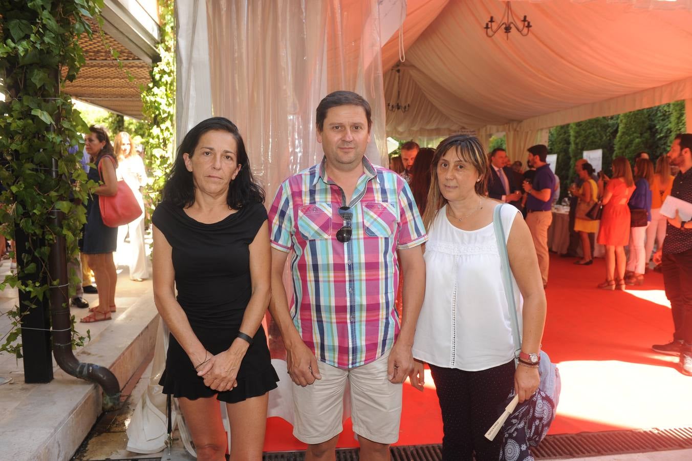 Ana Vallejo y Matías Rodríguez, de Carpintería Matías Pedro, y Paloma Rodríguez, de El Norte.