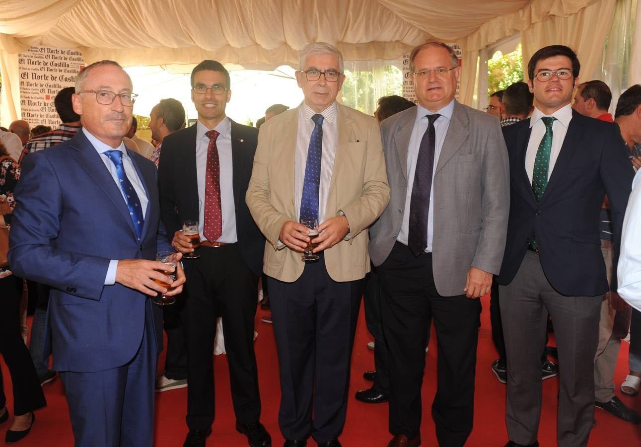 Lino Fernández, Luis Gervás, José Vidau, Carlos Martín y Carlos Aguilera, el equipo de Vidau Abogados.