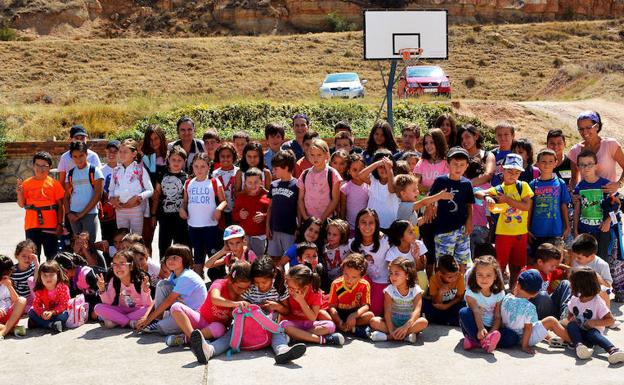 Participantes del XXIII encuentro infantil y familiar de Escuelas Campesinas de Segovia. 