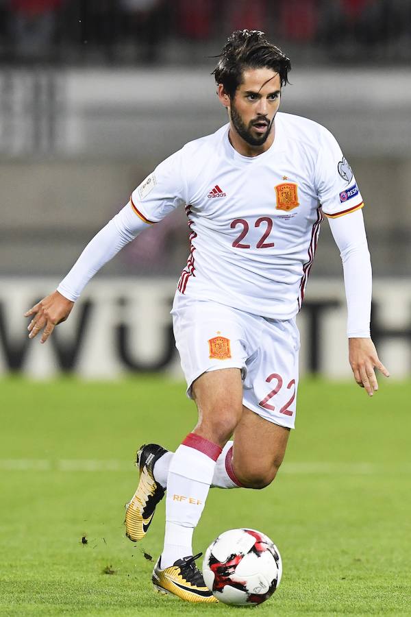 'La Roja' golea sin piedad a Liechtenstein y se acerca al Mundial tras la victoria más abultada de su historia como visitante.