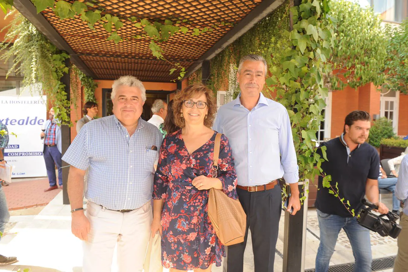 Jesús Aguado, Manuela Aguayo y Juan Blanco, de Correos.