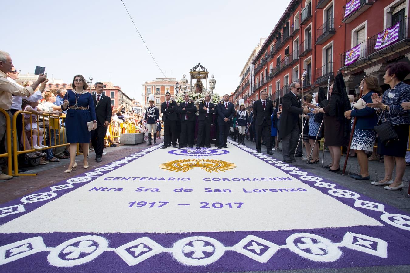 El obispo auxiliar, Luis Argüello, ofició la eucaristía en honor de la patrona