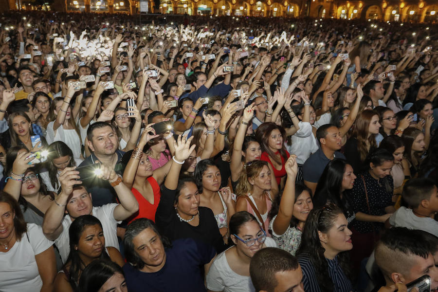 Juan Magán llena la Plaza Mayor de Salamanca