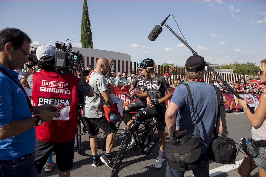 Desde dentro del pelotón la Vuelta Ciclista a España se puede ver desde una perspectiva diferente. 