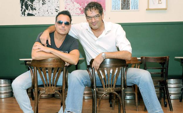 Iván y Javier, integrantes del grupo musical de Los Pichas. 