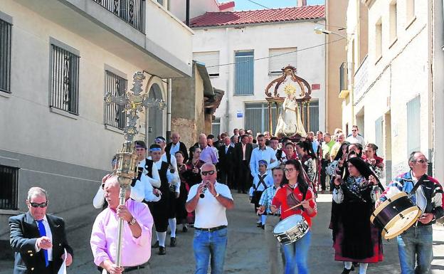 Nuevo recorrido procesional y nuevos bailes para la Virgen del Carrascal
