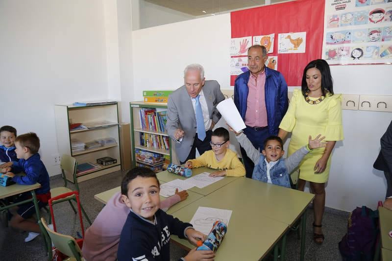 Inauguración del curso escolar en el colegio de Villalobón (Palencia)