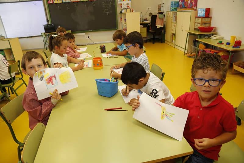 Inauguración del curso escolar en el colegio de Villalobón (Palencia)