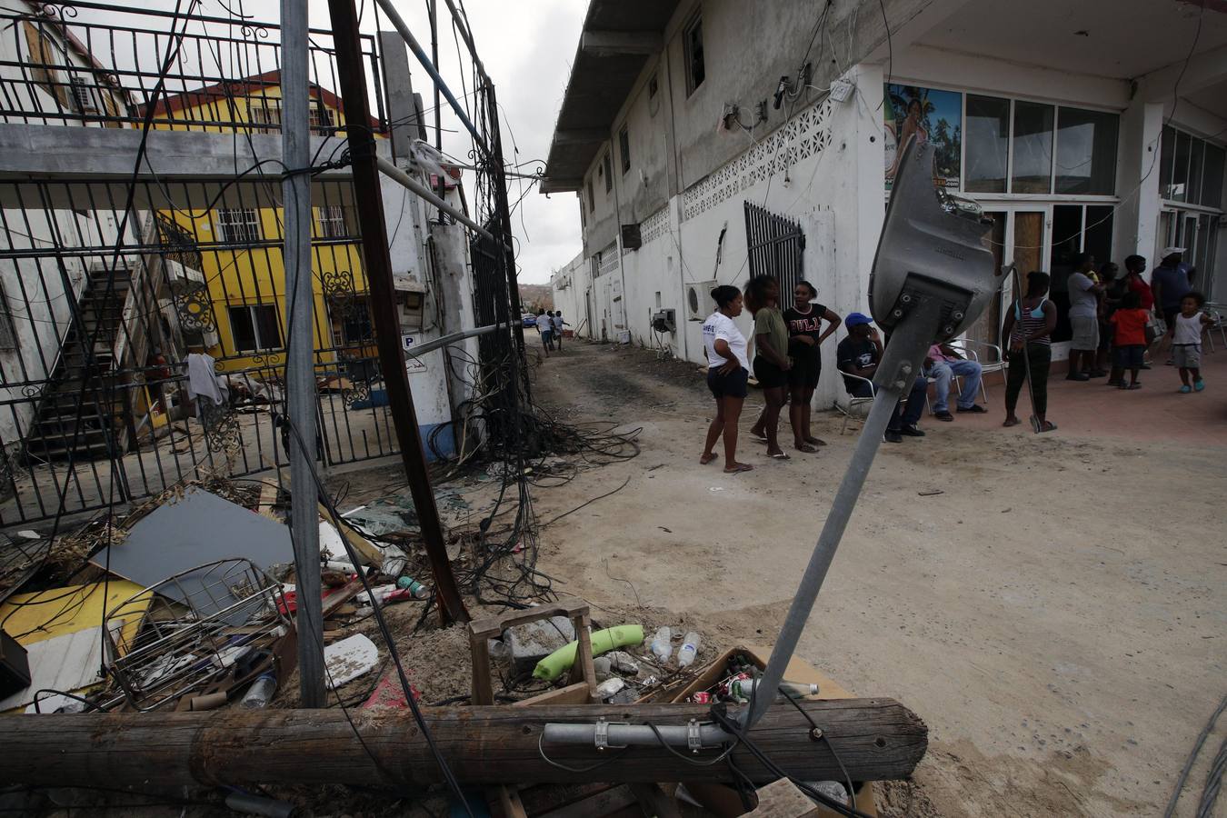 En su arrasadora trayectoria la tormenta ha dejado ya al menos medio centenar de muertos en el Caribe y Estados Unidos