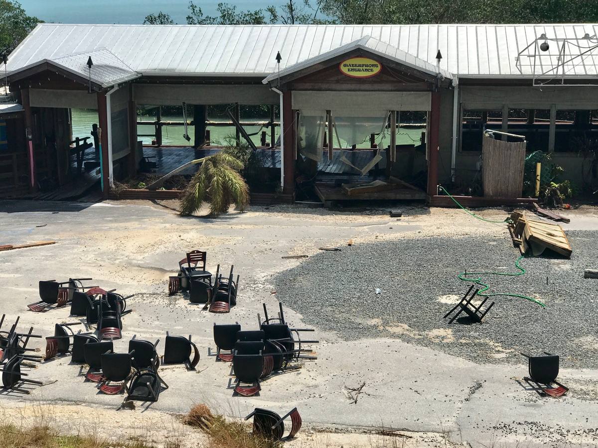 En su arrasadora trayectoria la tormenta ha dejado ya al menos medio centenar de muertos en el Caribe y Estados Unidos
