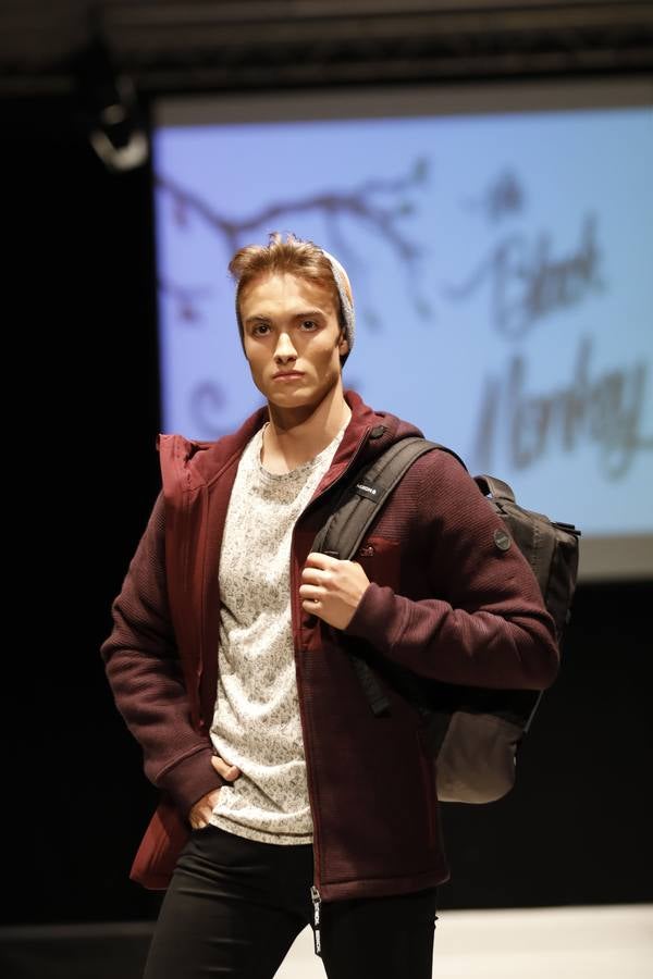 El desfile ha sido organizado por la Agrupación Vallisoletana de Comercio (Avadeco) en en LAVA para impulsar las colecciones de otoño e invierno