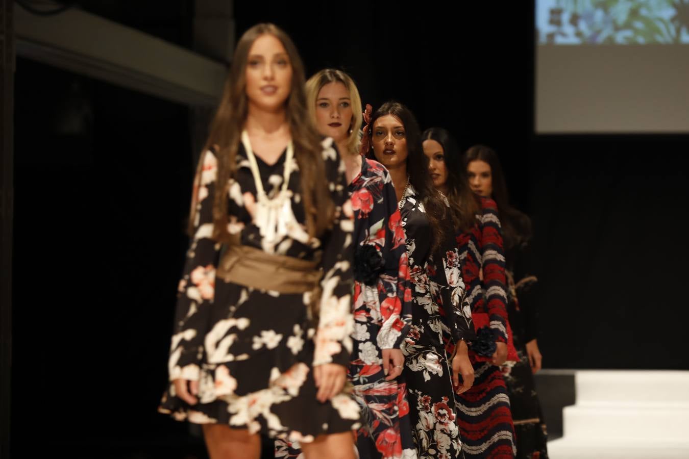 El desfile ha sido organizado por la Agrupación Vallisoletana de Comercio (Avadeco) en en LAVA para impulsar las colecciones de otoño e invierno