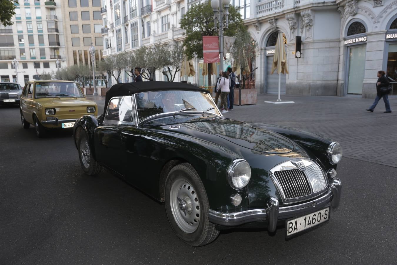 Más de 300 modelos de coches clásicos