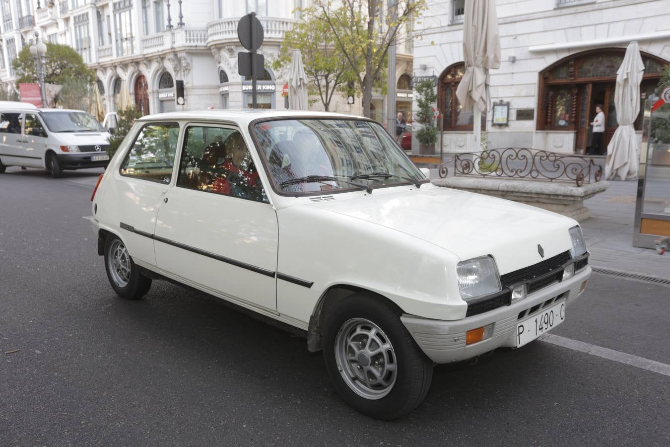 Más de 300 modelos de coches clásicos