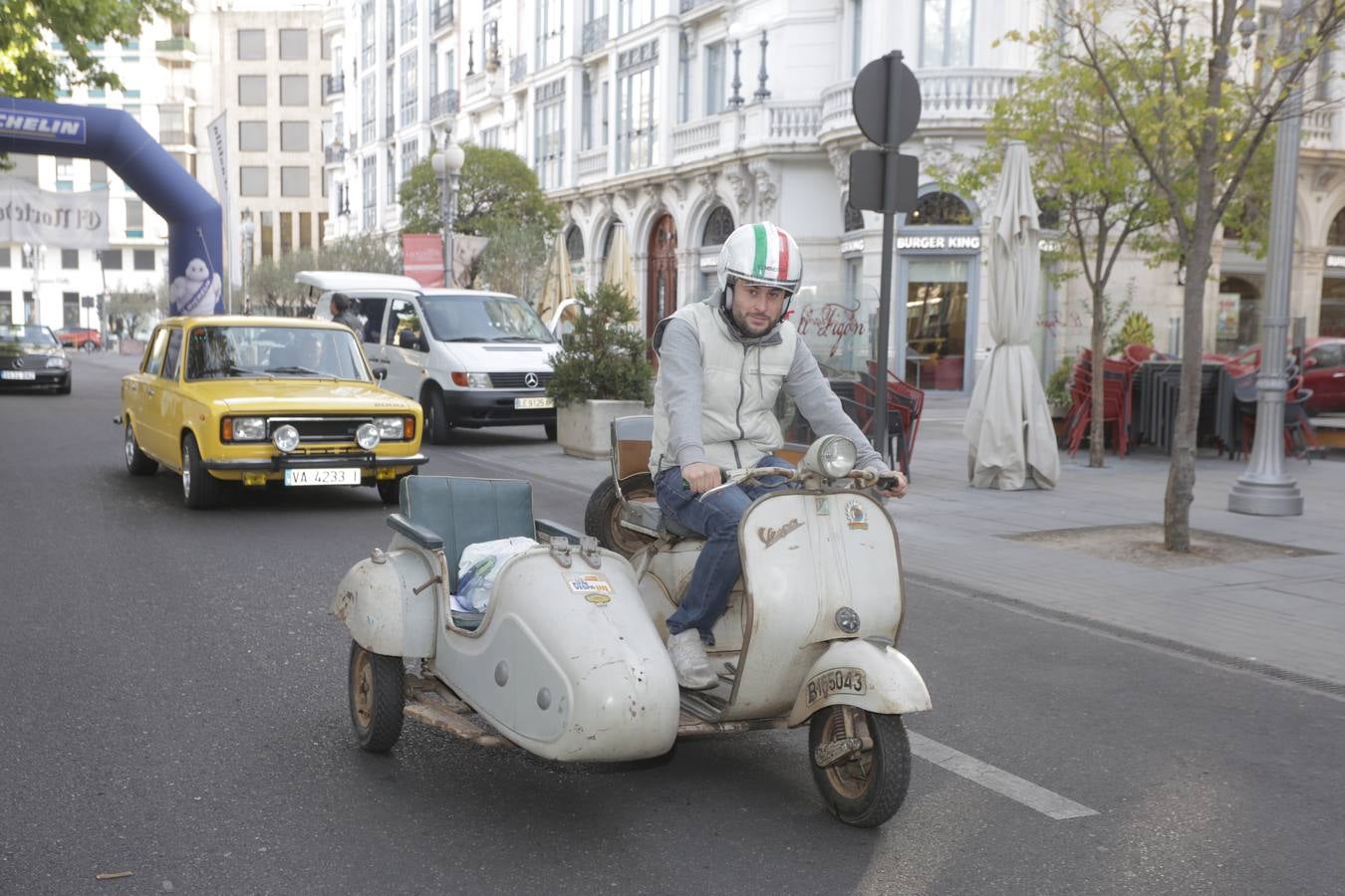 Más de 300 modelos de coches clásicos