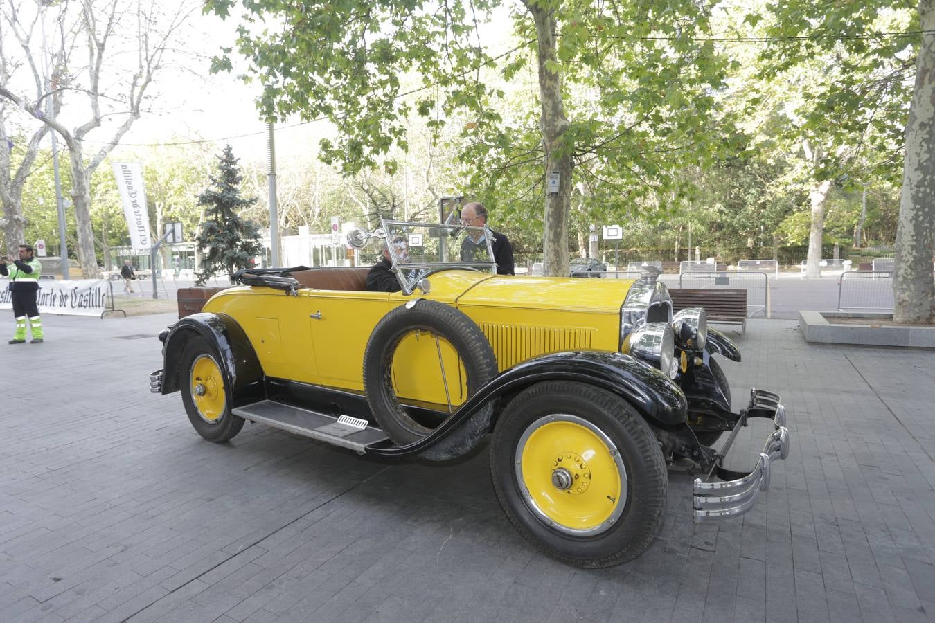 Más de 300 modelos de coches clásicos