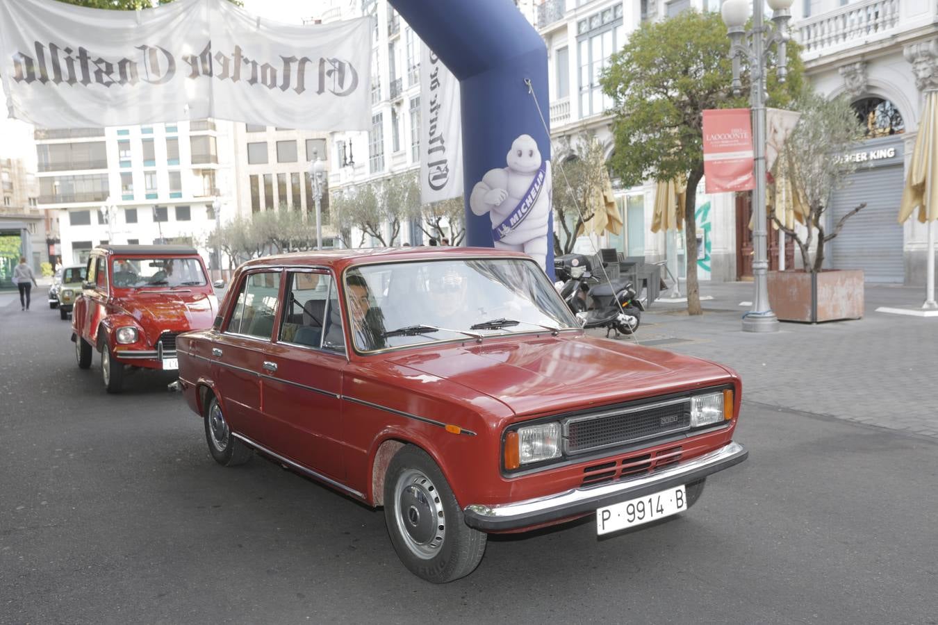 Más de 300 modelos de coches clásicos