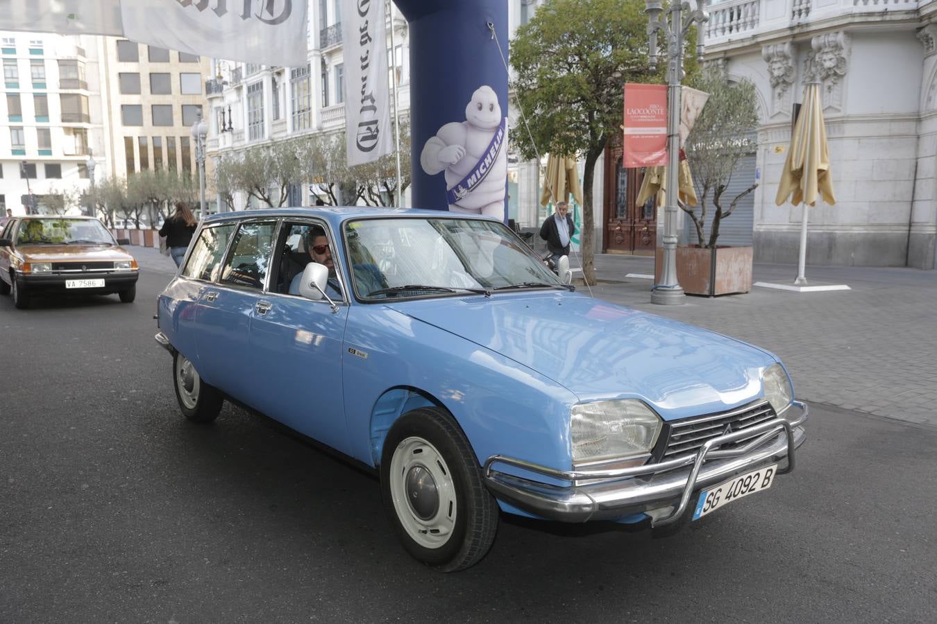 Más de 300 modelos de coches clásicos