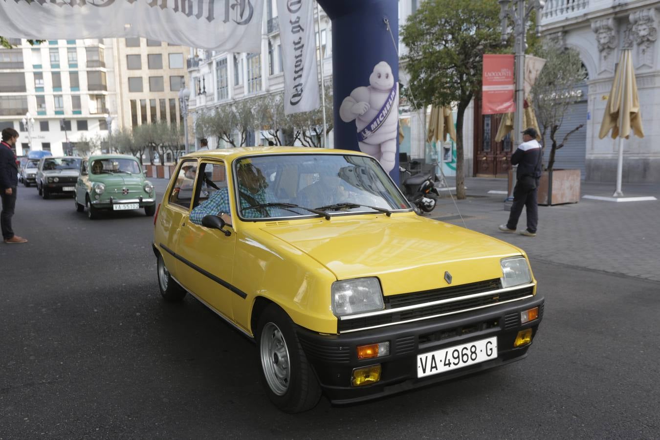 Más de 300 modelos de coches clásicos
