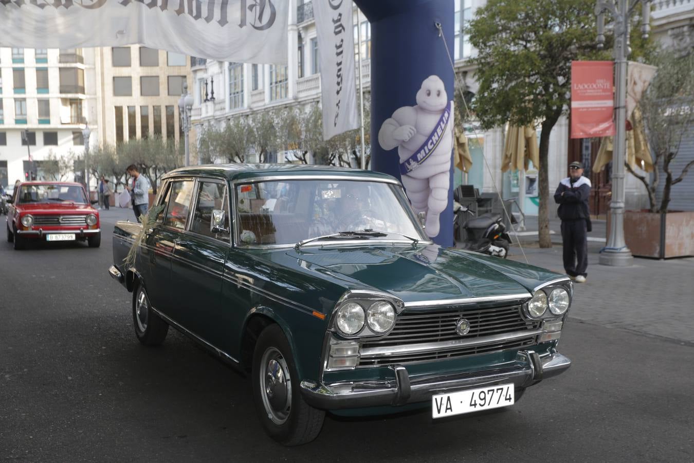 Más de 300 modelos de coches clásicos