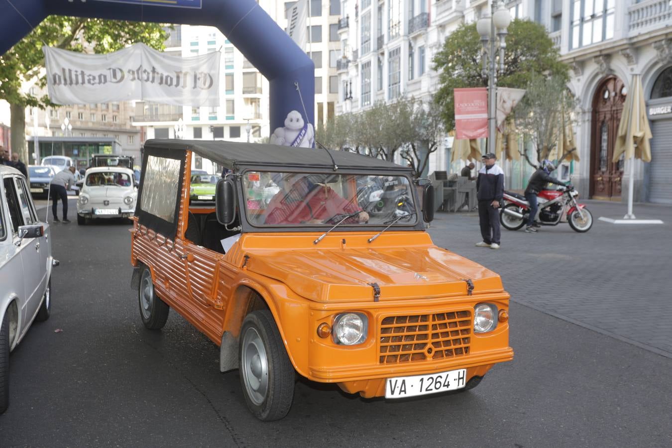 Más de 300 modelos de coches clásicos