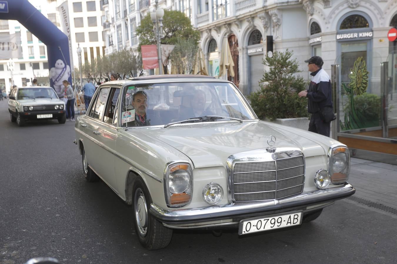 Más de 300 modelos de coches clásicos